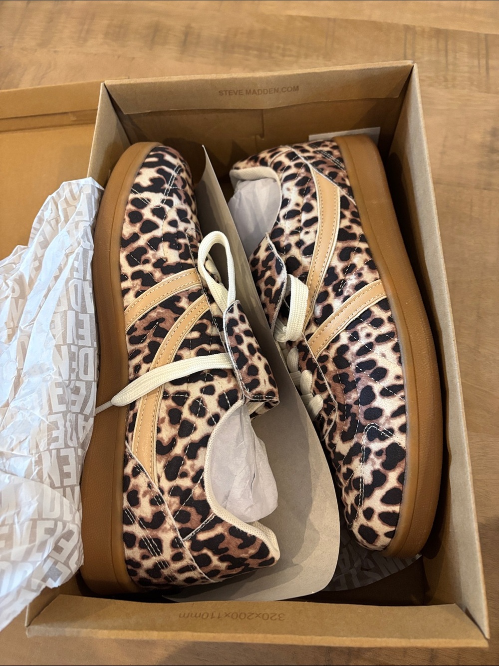 Steve Madden Madrid Sneaker Shoes in Bone Leopard Print 9.5 M New in Box NWT - Picture 5 of 7